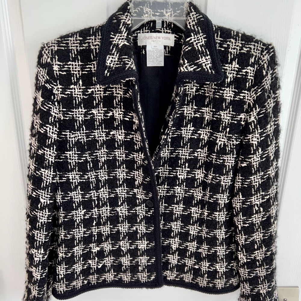 🎀 Boucle Style Knit Jacket ~ NWOT 🎀